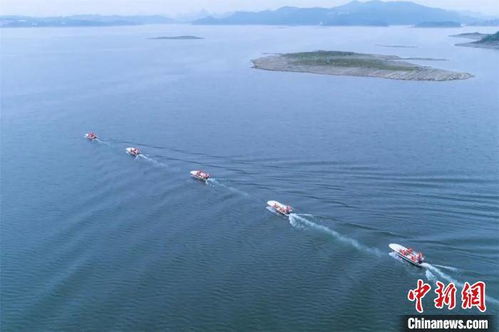 貴州武警開展水上救援訓練