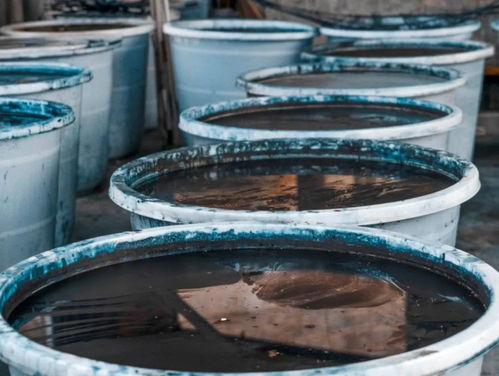 貴州不僅有山水風(fēng)光,民族傳統(tǒng)手工藝品也值得體驗(yàn)