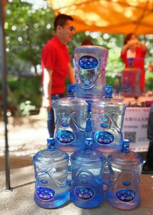 飲天天一泉弱堿好水,賞百年牡丹之王